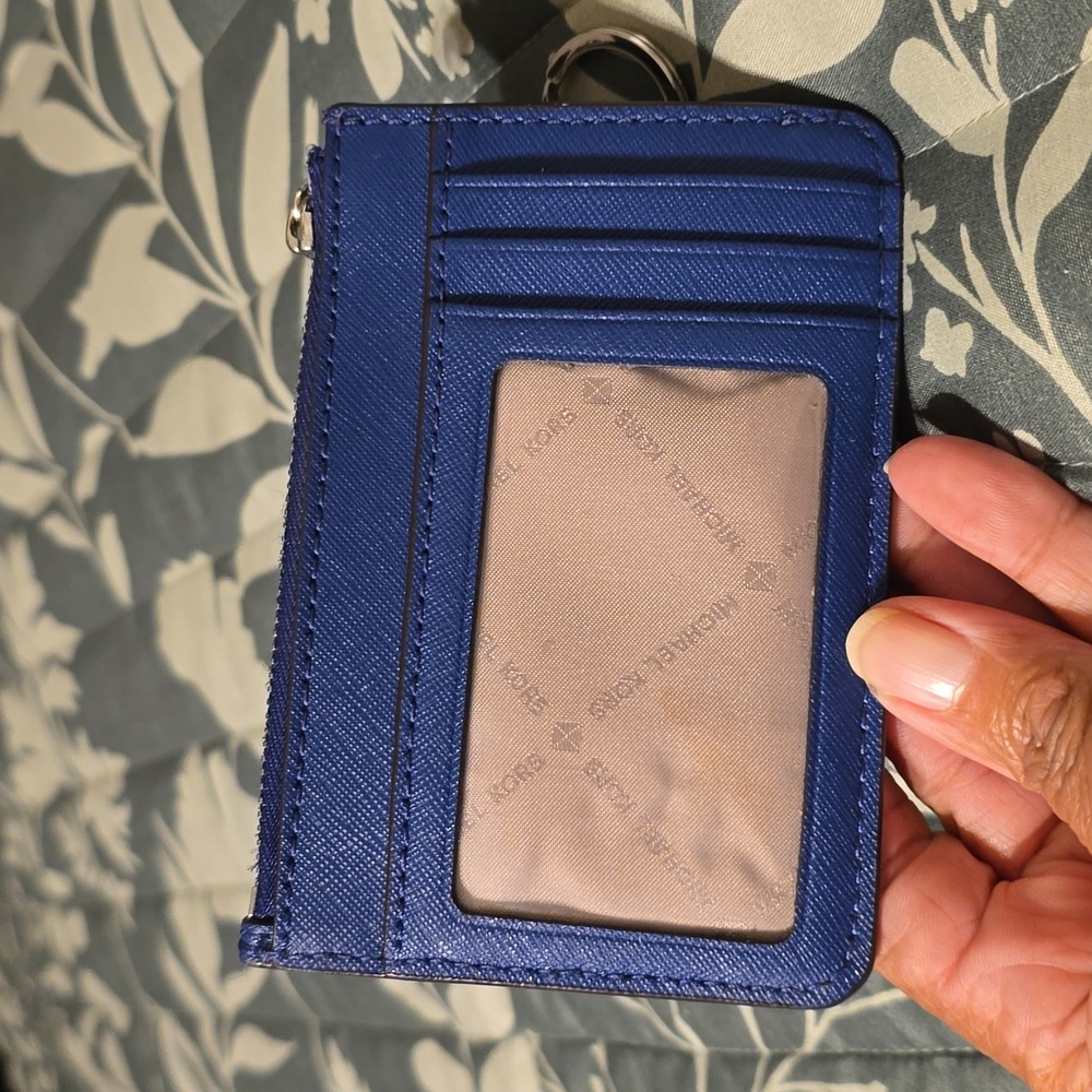 Micheal Kors ID Wallet - Picture 3 of 4